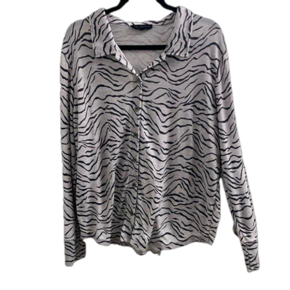 Jane and Delaney Zebra print button down shirt size XLarge